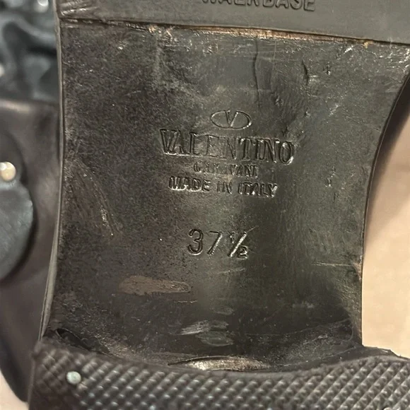 Valentino Garavani Black Heeled Moto Boots Tea Rose Studded Italian Leather 37.5 - Picture 8 of 10